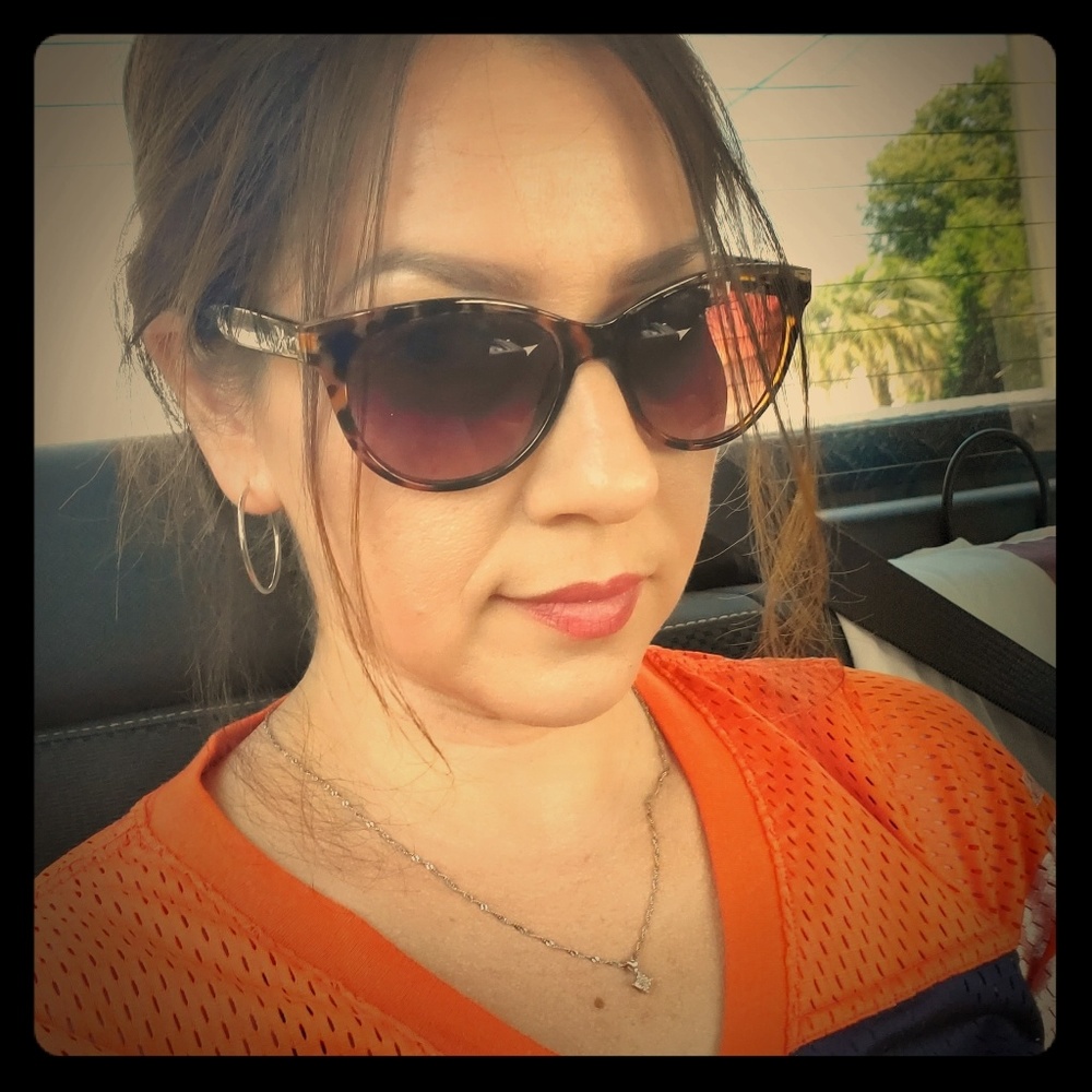 Meet your Posher, Brenda